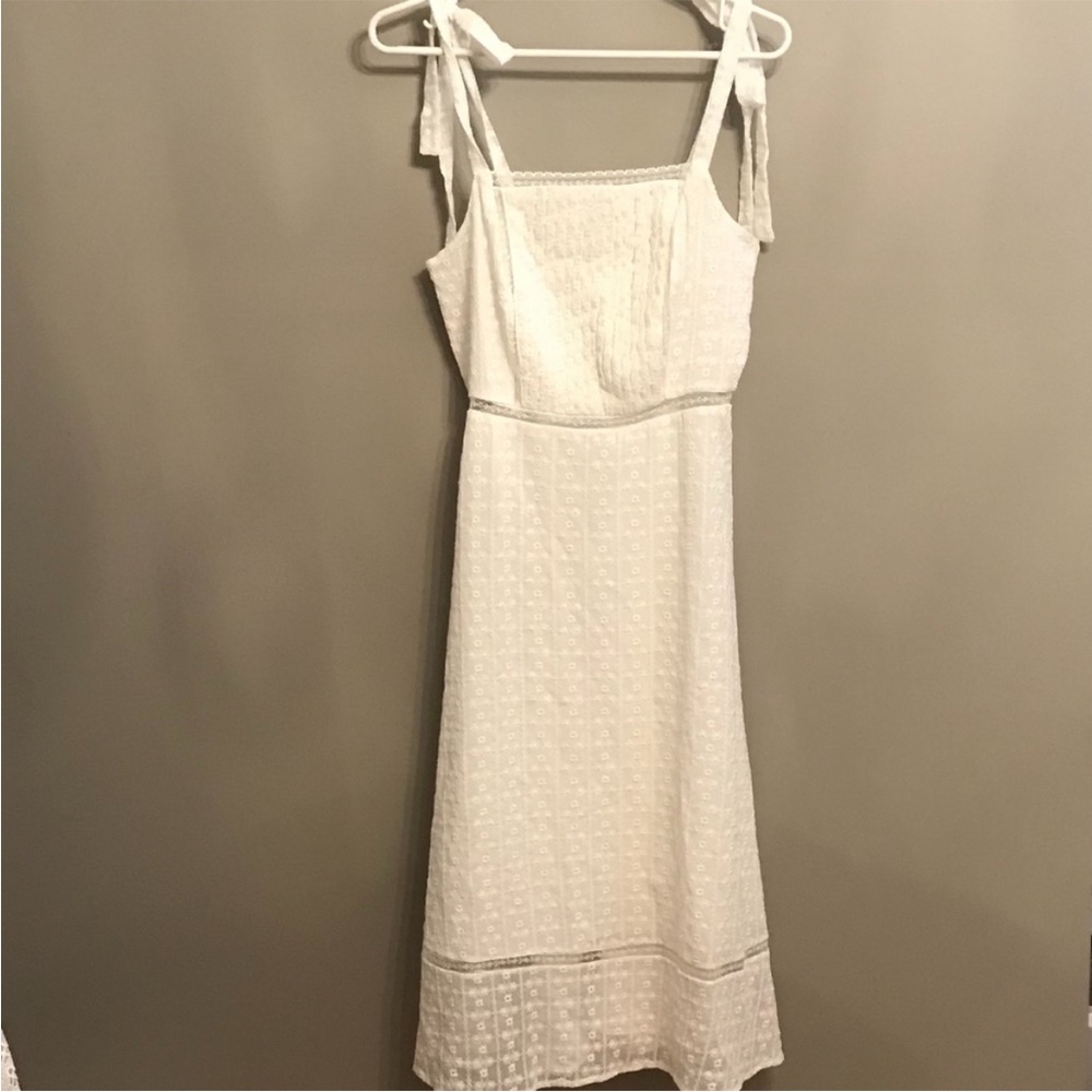 Dress - Picture 7 of 8